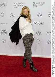Ann-Katrin Kramer - Ankunft zur Minx by Eva Lutz Fashion-Show im Rahmen der Mercedes-Benz Fashion Week Berlin Autumn Winter 2016 am Brandenburger Tor in Berlin am 19.01.2016. Mercedes-Benz Fashion Week Berlin Autumn Winter 2016