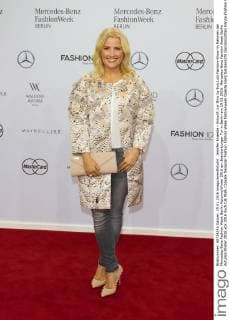 Jennifer Knaeble - Ankunft zur Minx by Eva Lutz Fashion-Show im Rahmen der Mercedes-Benz Fashion Week Berlin Autumn Winter 2016 am Brandenburger Tor in Berlin am 19.01.2016. Mercedes-Benz Fashion Week Berlin Autumn Winter 2016