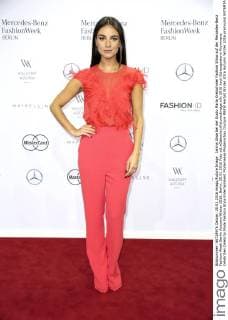 Janina Uhse bei der Guido Maria Kretschmer Fashion Show auf der Mercedes-Benz Fashion Week Berlin Autumn Winter 2016. Berlin, 20.01.2016 Foto:xS.xGabschx xFuturexImage