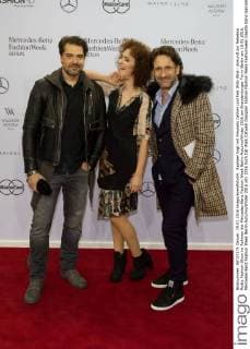 Raphael Vogt mit Freundin Cathrin und Falk Willy Wild - Ankunft zur Rebekka Ruètz Fashion-Show im Rahmen der Mercedes-Benz Fashion Week Berlin Autumn Winter 2016 am Brandenburger Tor in Berlin am 19.01.2016. Mercedes-Benz Fashion Week Berlin Autumn Winter 2016