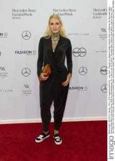 Lexy Hell - Ankunft zur Rebekka Ruètz Fashion-Show im Rahmen der Mercedes-Benz Fashion Week Berlin Autumn Winter 2016 am Brandenburger Tor in Berlin am 19.01.2016. Mercedes-Benz Fashion Week Berlin Autumn Winter 2016