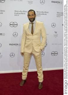 Massimo Sinato - Ankunft zur Laurèl Fashion-Show im Rahmen der Mercedes-Benz Fashion Week Berlin Autumn Winter 2016 am Brandenburger Tor in Berlin am 19.01.2016. Mercedes-Benz Fashion Week Berlin Autumn Winter 2016