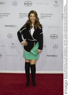 Anett Moeller - Ankunft zur Laurèl Fashion-Show im Rahmen der Mercedes-Benz Fashion Week Berlin Autumn Winter 2016 am Brandenburger Tor in Berlin am 19.01.2016. Mercedes-Benz Fashion Week Berlin Autumn Winter 2016