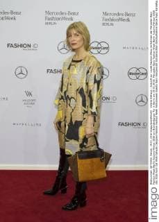 Valerie Niehaus - Ankunft zur Laurèl Fashion-Show im Rahmen der Mercedes-Benz Fashion Week Berlin Autumn Winter 2016 am Brandenburger Tor in Berlin am 19.01.2016. Mercedes-Benz Fashion Week Berlin Autumn Winter 2016