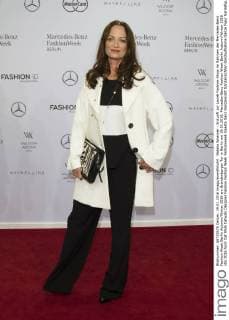 Natalia Woerner - Ankunft zur Laurèl Fashion-Show im Rahmen der Mercedes-Benz Fashion Week Berlin Autumn Winter 2016 am Brandenburger Tor in Berlin am 19.01.2016. Mercedes-Benz Fashion Week Berlin Autumn Winter 2016
