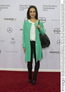 Stephanie Stumph - Ankunft zur Laurèl Fashion-Show im Rahmen der Mercedes-Benz Fashion Week Berlin Autumn Winter 2016 am Brandenburger Tor in Berlin am 19.01.2016. Mercedes-Benz Fashion Week Berlin Autumn Winter 2016