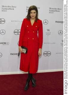 Marie Nasemann - Ankunft zur Laurèl Fashion-Show im Rahmen der Mercedes-Benz Fashion Week Berlin Autumn Winter 2016 am Brandenburger Tor in Berlin am 19.01.2016. Mercedes-Benz Fashion Week Berlin Autumn Winter 2016