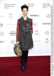 Bibiana Beglau bei der Xavi Reyes presented by Mercedes-Benz & Elle Fashion Show auf der Mercedes-Benz Fashion Week Berlin Autumn Winter 2016. Berlin, 21.01.2016 Foto:xS.xGabschx xFuturexImage