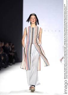 Model bei der Xavi Reyes presented by Mercedes-Benz & Elle Fashion Show auf der Mercedes-Benz Fashion Week Berlin Autumn Winter 2016. Berlin, 21.01.2016 Foto:xS.xGabschx xFuturexImage