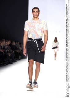Model bei der Xavi Reyes presented by Mercedes-Benz & Elle Fashion Show auf der Mercedes-Benz Fashion Week Berlin Autumn Winter 2016. Berlin, 21.01.2016 Foto:xS.xGabschx xFuturexImage