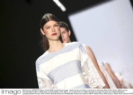 Model bei der Xavi Reyes presented by Mercedes-Benz & Elle Fashion Show auf der Mercedes-Benz Fashion Week Berlin Autumn Winter 2016. Berlin, 21.01.2016 Foto:xS.xGabschx xFuturexImage