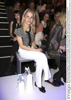 Caro Daur bei der Dimitri Fashion Show auf der Mercedes-Benz Fashion Week Berlin Autumn Winter 2016. Berlin, 21.01.2016 Foto:xS.xGabschx xFuturexImage