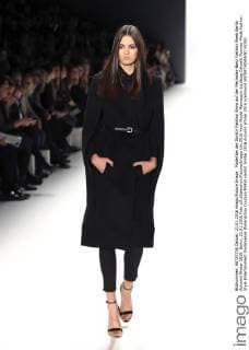 Model bei der Dimitri Fashion Show auf der Mercedes-Benz Fashion Week Berlin Autumn Winter 2016. Berlin, 21.01.2016 Foto:xS.xGabschx xFuturexImage
