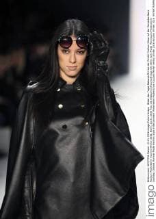 Bilder des Tages Rebecca Mir bei der Dimitri Fashion Show auf der Mercedes-Benz Fashion Week Berlin Autumn Winter 2016. Berlin, 21.01.2016 Foto:xS.xGabschx xFuturexImage