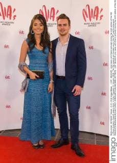 - LINT, BELGIUM: Lissa Lewis with friend pictured during the ninth edition of the MIA s (Music Industry Award) award show, in Lint, Thursday 21 January 2016. The MIA awards are handed out by the VRT and Kunstenpunt.  JAMESxARTHURxGEKIERE 04778678