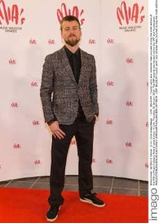 - LINT, BELGIUM: Tourist LemC aka Johannes Faes pictured during the ninth edition of the MIA s (Music Industry Award) award show, in Lint, Thursday 21 January 2016. The MIA awards are handed out by the VRT and Kunstenpunt.  JAMESxARTHURxGEKIERE 04778674