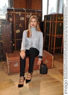 Cathy Hummels bei der Ankunft zur Marina Hoermanseder Modenschau am 21.01.2016 im Rahmen der Mercedes-Benz Fashion Week Herbst Winter 2016 in Berlin MBFW Fashionweek 2016 in Berlin- Marina Hoermanseder Fashionshow 