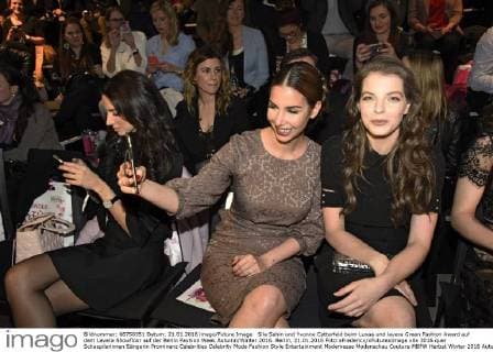 Sila Sahin und Yvonne Catterfeld beim Luxaa und lavera Green Fashion Award auf dem Lavera Showfloor auf der Berlin Fashion Week Autumn Winter 2016. Berlin, 21.01.2016 Foto:xFredericx xFuturexImage