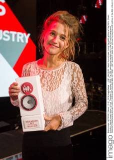 - LINT, BELGIUM: Selah Sue pictured during the ninth edition of the MIA s (Music Industry Award) award show, in Lint, Thursday 21 January 2016. The MIA awards are handed out by the VRT and Kunstenpunt.  JAMESxARTHURxGEKIERE 04778957