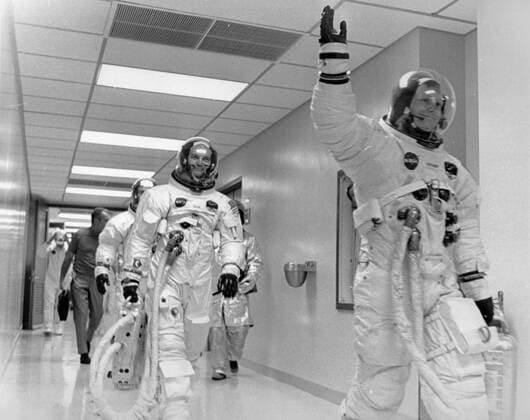 Aug. 26, 2012 - USA Capr Canaveral -- 16 Jul 1969 -- Apollo 11 Commander Neil Armstrong walks to the Saturn V rocket at Cape Canaveral with Michael Collins (centre) and Edwin Buzz Aldrin shortly before the historic launch of the Apollo 11 mission - in which he was the first man on the Moon -- Picture by Lightroom Photos NASA - ZUMAz03_