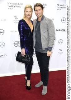 Raul Richter mit Freundin Valentina Pahde bei der Baldessarini Fashion Show auf der Mercedes-Benz Fashion Week Berlin Autumn Winter 2016. Berlin, 21.01.2016 Foto:xS.xGabschx xFuturexImage