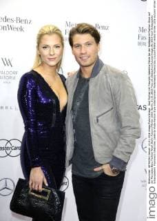 Raul Richter mit Freundin Valentina Pahde bei der Baldessarini Fashion Show auf der Mercedes-Benz Fashion Week Berlin Autumn Winter 2016. Berlin, 21.01.2016 Foto:xS.xGabschx xFuturexImage