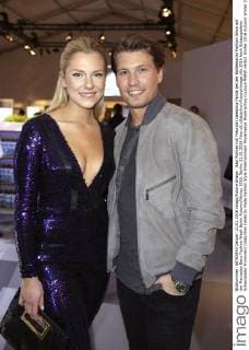 Raul Richter mit Freundin Valentina Pahde bei der Baldessarini Fashion Show auf der Mercedes-Benz Fashion Week Berlin Autumn Winter 2016. Berlin, 21.01.2016 Foto:xS.xGabschx xFuturexImage