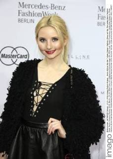 Anna Hiltrop bei der Tulpen Design Fashion Show auf der Mercedes-Benz Fashion Week Berlin Autumn Winter 2016. Berlin, 21.01.2016 Foto:xS.xGabschx xFuturexImage