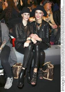 Betty Taube und Jolina Fust bei der Emre Erdemoglu Fashion Show auf der Mercedes-Benz Fashion Week Berlin Autumn Winter 2016. Berlin, 22.01.2016 Foto:xS.xGabschx xFuturexImage