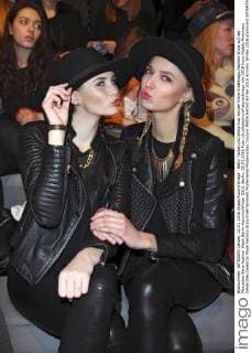 Betty Taube und Jolina Fust bei der Emre Erdemoglu Fashion Show auf der Mercedes-Benz Fashion Week Berlin Autumn Winter 2016. Berlin, 22.01.2016 Foto:xS.xGabschx xFuturexImage