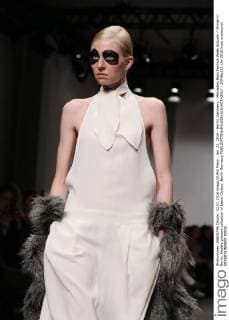 Jan. 22, 2016 - Berlin, Germany - Mercedes-Benz Fashion Week Autumn Winter in Berlin. Models present collection of Ioana Ciolacu. Berlin Germany - ZUMAp133
