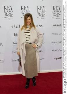 Alexandra Neldel - Ankunft zur Key Looks The Show Fashion-Show im Rahmen der Mercedes-Benz Fashion Week Berlin Autumn Winter 2016 am Brandenburger Tor in Berlin am 23.01.2016. Mercedes-Benz Fashion Week Berlin Autumn Winter 2016