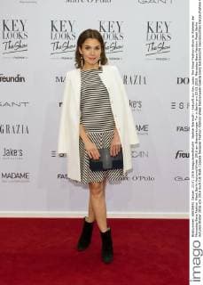 Nadine Warmuth - Ankunft zur Key Looks The Show Fashion-Show im Rahmen der Mercedes-Benz Fashion Week Berlin Autumn Winter 2016 am Brandenburger Tor in Berlin am 23.01.2016. Mercedes-Benz Fashion Week Berlin Autumn Winter 2016