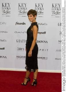 Isabell Horn - Ankunft zur Key Looks The Show Fashion-Show im Rahmen der Mercedes-Benz Fashion Week Berlin Autumn Winter 2016 am Brandenburger Tor in Berlin am 23.01.2016. Mercedes-Benz Fashion Week Berlin Autumn Winter 2016