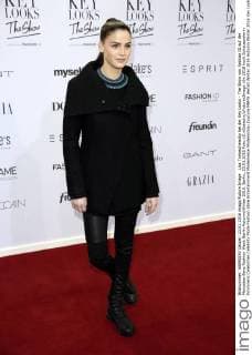 Lisa Tomaschewsky bei der Key Looks - The Show von Fashion ID auf der Mercedes-Benz Fashion Week Berlin Autumn Winter 2016. Berlin, 23.01.2016 Foto:xS.xGabschx xFuturexImage