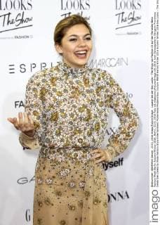 Louane bei der Key Looks - The Show von Fashion ID auf der Mercedes-Benz Fashion Week Berlin Autumn Winter 2016. Berlin, 23.01.2016 Foto:xS.xGabschx xFuturexImage