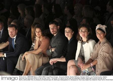 Alexandra Neldel, Jessica Schwarz, Clemens Schick, Lisa Tomaschewsky, Nadine Warmuth und Minh-Khai Phan-Thi bei der Key Looks - The Show von Fashion ID auf der Mercedes-Benz Fashion Week Berlin Autumn Winter 2016. Berlin, 23.01.2016 Foto:xS.xGabschx xFuturexImage