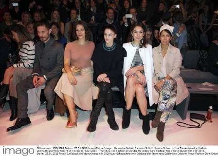 Alexandra Neldel, Clemens Schick, Jessica Schwarz, Lisa Tomaschewsky, Nadine Warmuth und Minh-Khai Phan-Thi bei der Key Looks - The Show von Fashion ID auf der Mercedes-Benz Fashion Week Berlin Autumn Winter 2016. Berlin, 23.01.2016 Foto:xS.xGabschx xFuturexImage