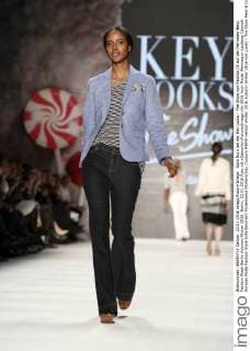 Sara Nuru bei der Key Looks - The Show von Fashion ID auf der Mercedes-Benz Fashion Week Berlin Autumn Winter 2016. Berlin, 23.01.2016 Foto:xS.xGabschx xFuturexImage