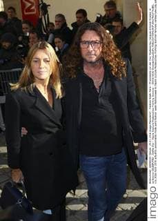 Fashion Week Paris - Prominente vor der Dior Modenschau Jacques Antoine Granjon et sa femme CELEBRITES : Defile Dior - Haute Couture Modenschau Frühling Sommer - 25 01 2016 GwendolineLeGoffx 