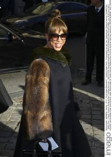 Fashion Week Paris - Prominente vor der Dior Modenschau Marjorie Harvey CELEBRITES : Defile Dior - Haute Couture Modenschau Frühling Sommer - 25 01 2016 GwendolineLeGoffx 
