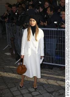 Fashion Week Paris - Prominente vor der Dior Modenschau Miroslava Duma CELEBRITES : Defile Dior - Haute Couture Modenschau Frühling Sommer - 25 01 2016 GwendolineLeGoffx 