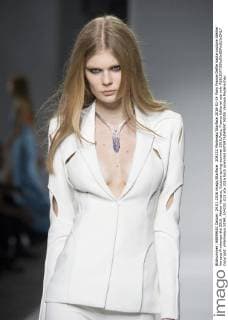 204232 Marineau Starface 2016-01-24 Paris France Defile haute couture Atellier Versace Printemps été 2016. Atelier Versace, Couture spring-summer 2016,Paris, France Editorial use only  Copyright: xMarineaux STAR_204232_023