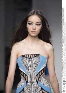 204232 Marineau Starface 2016-01-24 Paris France Defile haute couture Atellier Versace Printemps été 2016. Atelier Versace, Couture spring-summer 2016,Paris, France Editorial use only  Copyright: xMarineaux STAR_204232_037