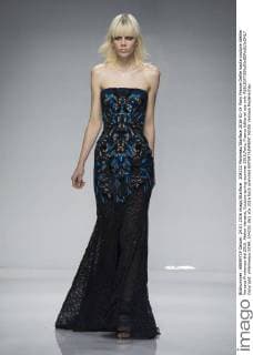 204232 Marineau Starface 2016-01-24 Paris France Defile haute couture Atellier Versace Printemps été 2016. Atelier Versace, Couture spring-summer 2016,Paris, France Editorial use only  Copyright: xMarineaux STAR_204232_061