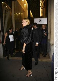 Paris Fashion Week - Prominente bei Ralph and Russo Modenschau Uma Thurman - Promis bei der Paris Fashion Week, Modenschau Ralph and Russo - 25 01 2016 GwendolineLeGoff Panoramic 