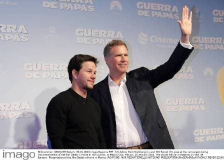 US Actors Mark Wahlberg (L) and Will Ferrell (R) pose at the red carpet during the presentation of the film Daddy s Home in the country, in Mexico City, Mexico, 25 January 2016. The movie will be in theatres on next 29 January. Presentation of the film Daddy s Home in Mexico !ACHTUNG: NUR REDAKTIONELLE NUTZUNG!  MEX50 20160126-635893758194332491