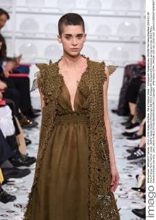 Paris Fashion Week - Schiaparelli Modenschau 204258 Marineau Starface 2016-01-25 Paris France Paris Fashion week. Defilé Haute Couture Printemps été 2016 Schiaparelli Schiaparelli, Couture spring-summer 2016 Paris, France Editorial use only _sans_perso  Copyright: xMarineaux STAR_204258_020