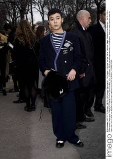 G Dragon - Promis bei der Paris Fashion Week, Modenschau Chanel - 26 01 2016 JBAutissier Panoramic 