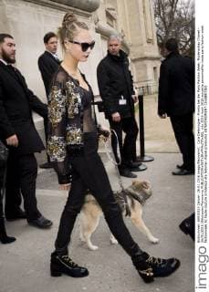 Cara Delevingne - Promis bei der Paris Fashion Week, Modenschau Chanel - 26 01 2016 JBAutissier Panoramic 